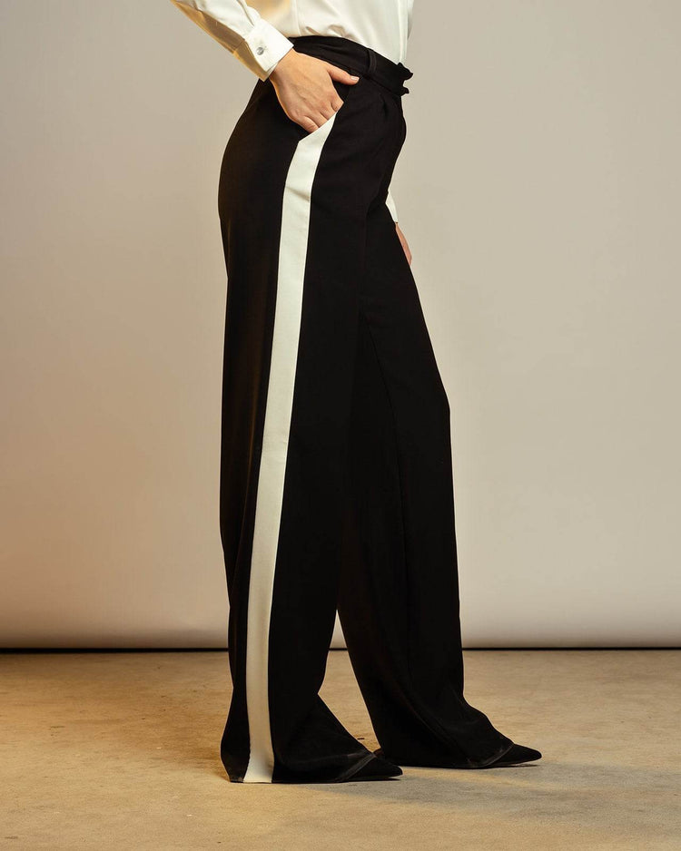 WIDE LEG PANTS WITH SIDE STRIPE IN BLACK - MOONMAINS EGY