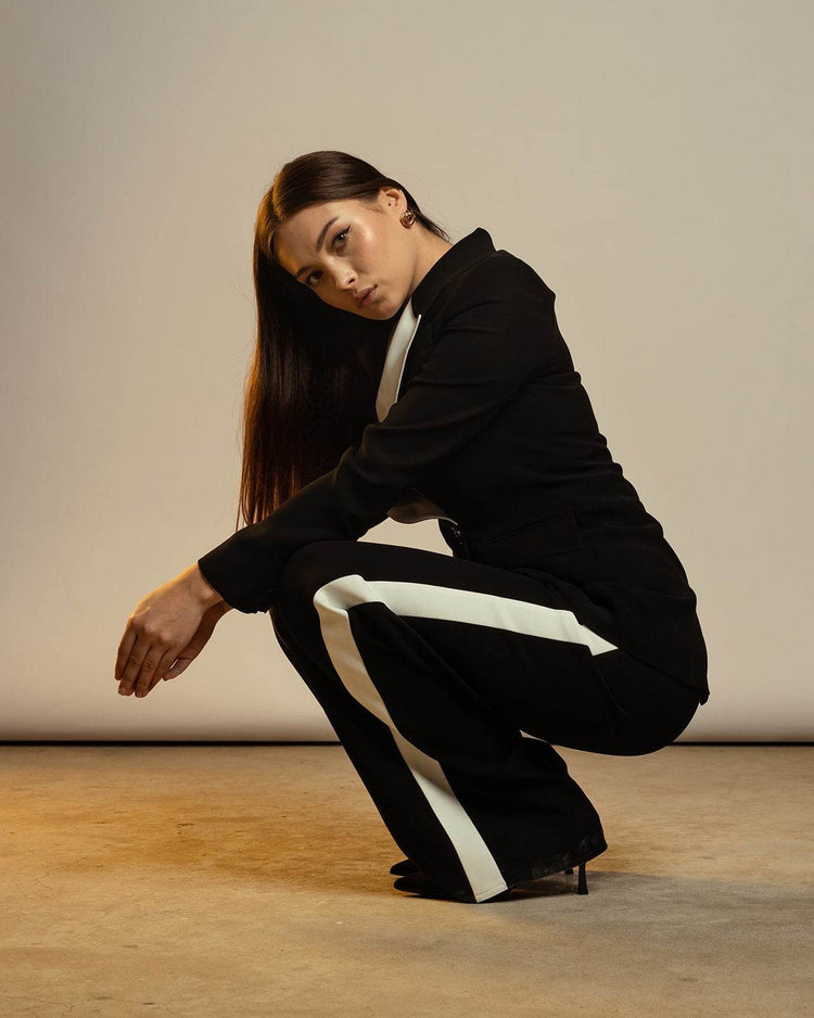 WIDE LEG PANTS WITH SIDE STRIPE IN BLACK - MOONMAINS EGY